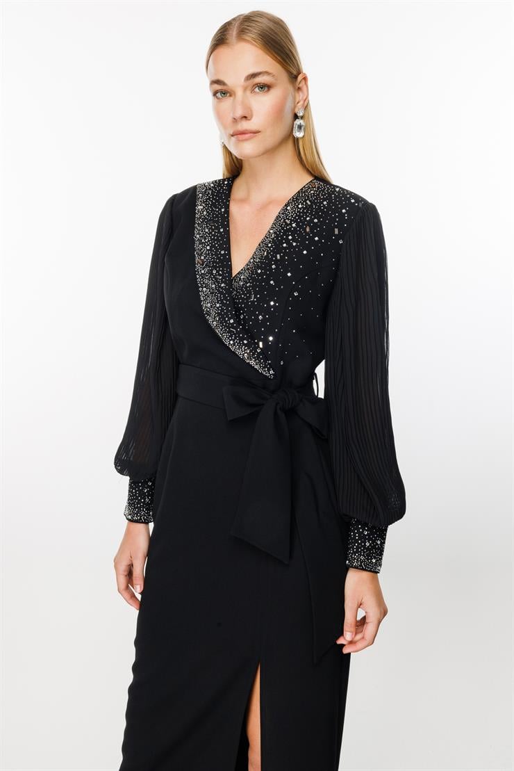 Modailgi  Kolları Piliseli Taş Detaylı Elbise Siyah