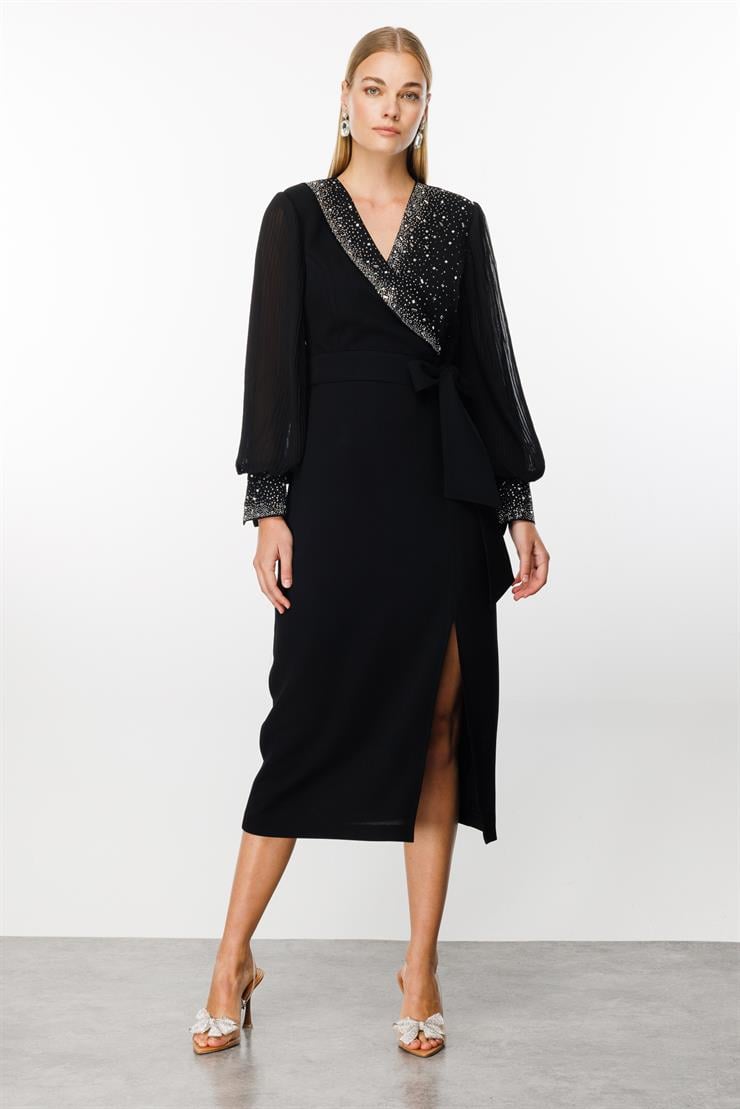 Modailgi  Kolları Piliseli Taş Detaylı Elbise Siyah