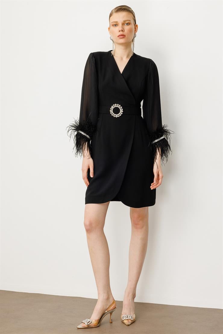 Modailgi  Kolları Pliseli Manşeti Otrişli Kısa Elbise Siyah