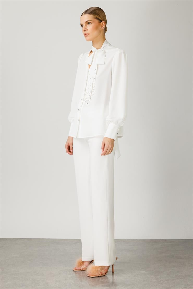 Modailgi  Kravat Yakalı İnci Detaylı Gömlek Ekru
