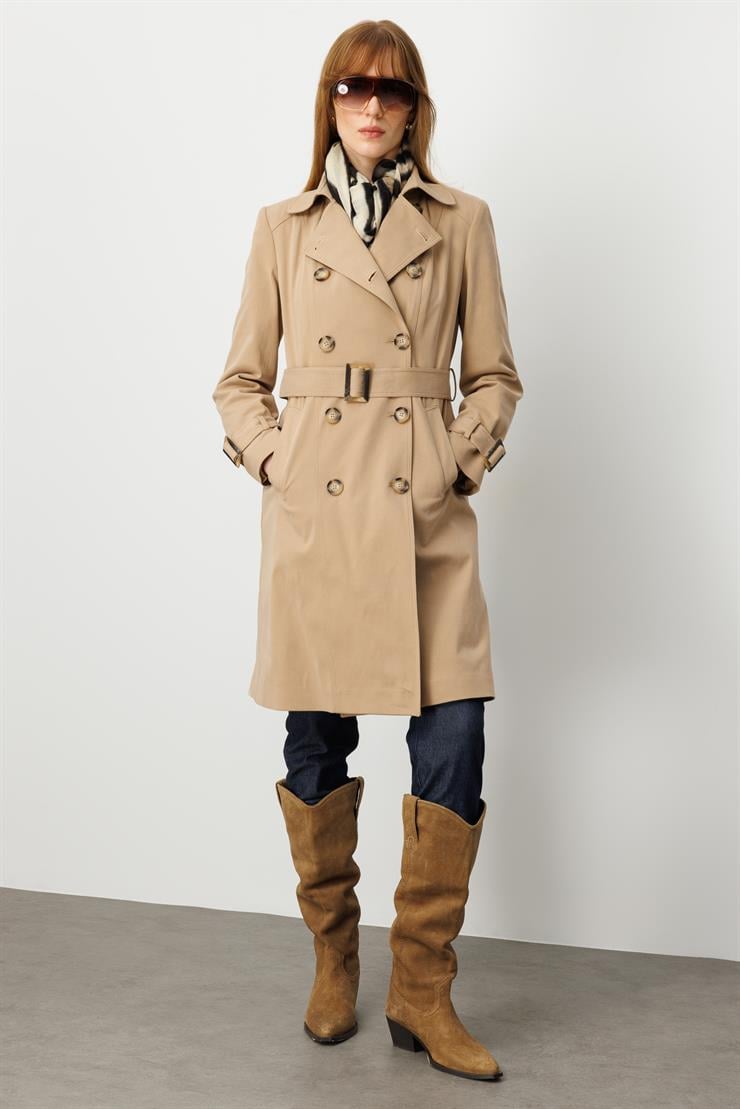 Modailgi  Kruvaze Kapamalı Beli Ve Kolları Kemer Kuşak Detaylı Spor Dikişli Astarlı Ara Boy Trençkot Camel