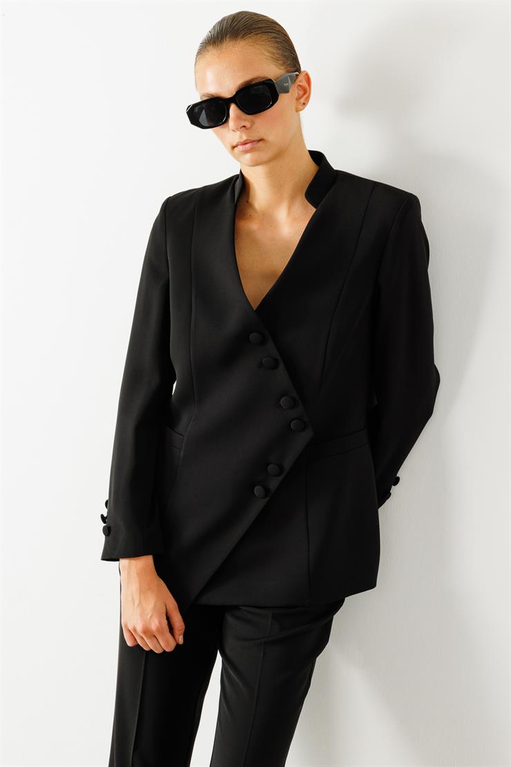 Modailgi  Kruvaze Kapamalı Dik Yakalı Kolları Düğme Detaylı Ceket Siyah
