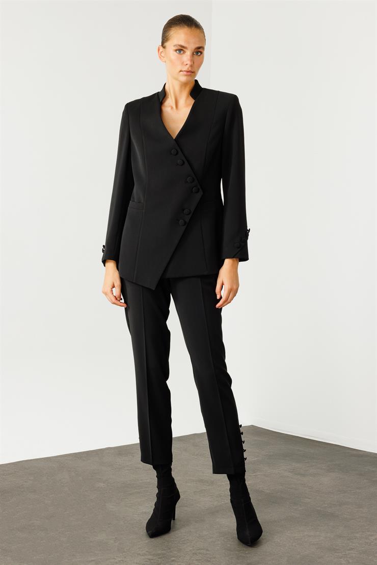 Modailgi  Kruvaze Kapamalı Dik Yakalı Kolları Düğme Detaylı Ceket Siyah