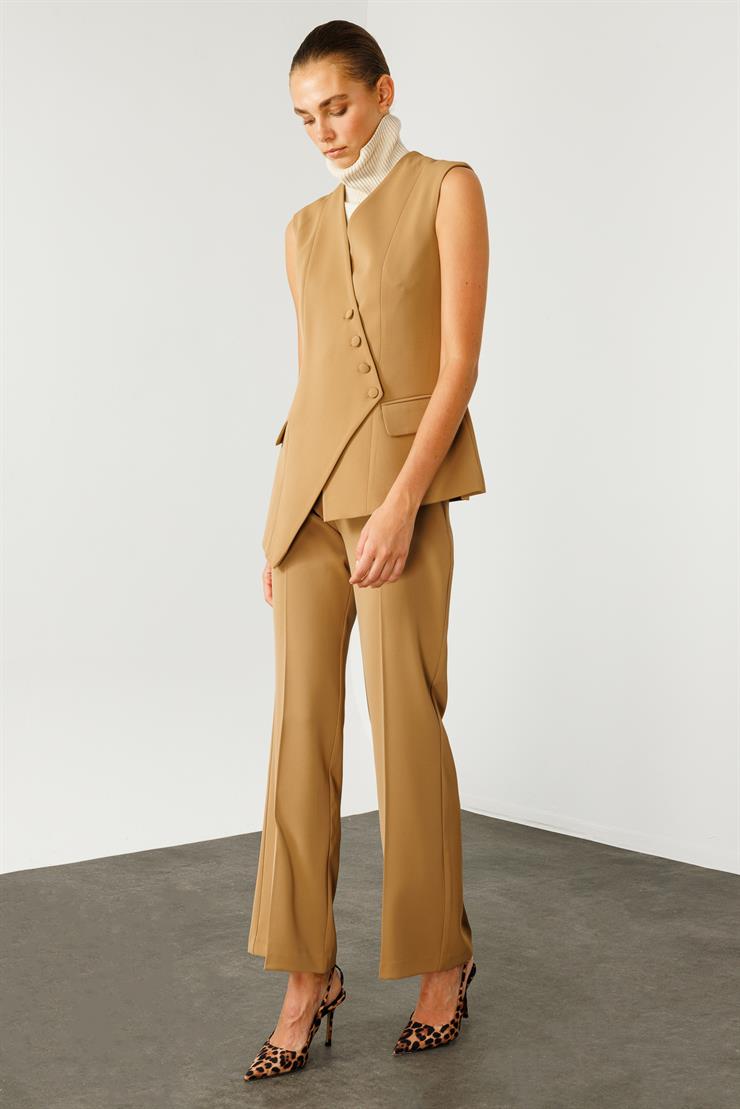 Modailgi  Kruvaze Kapamalı Düğme Detaylı Uzun Yelek Camel