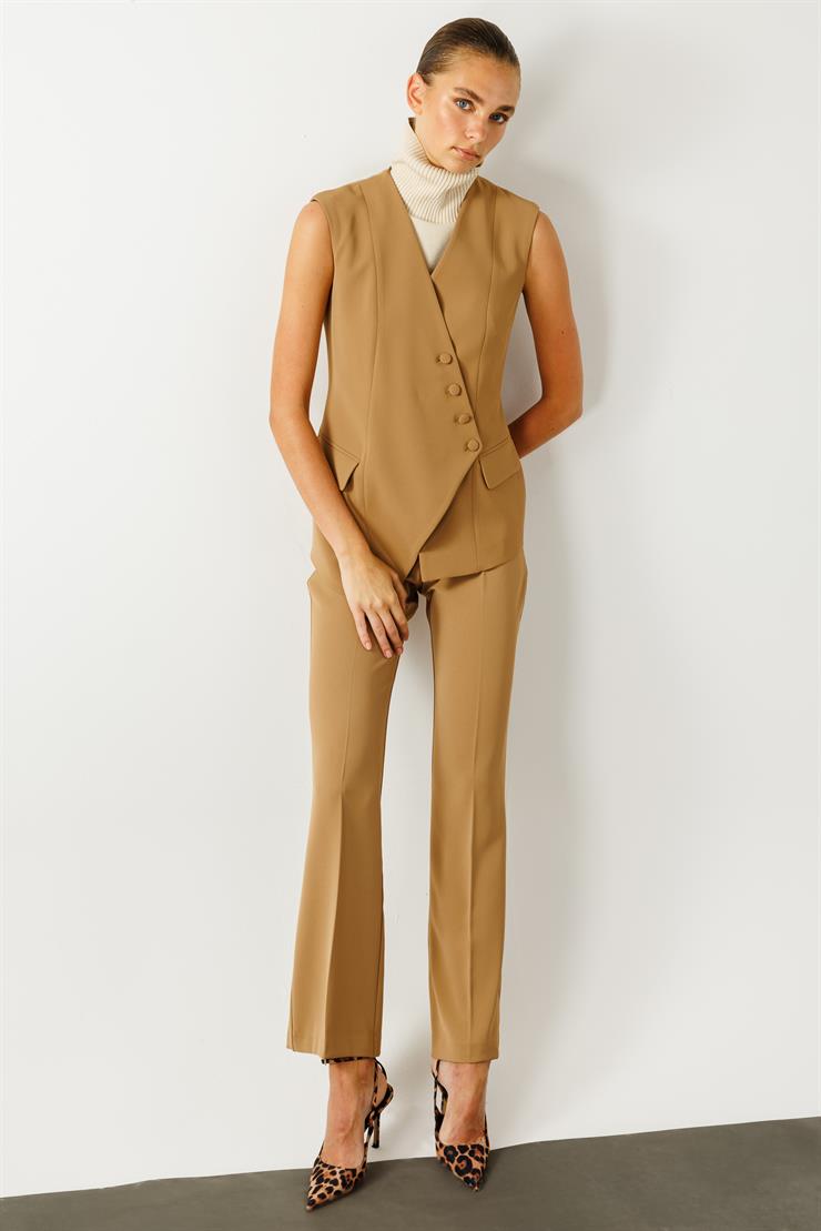 Modailgi  Kruvaze Kapamalı Düğme Detaylı Uzun Yelek Camel