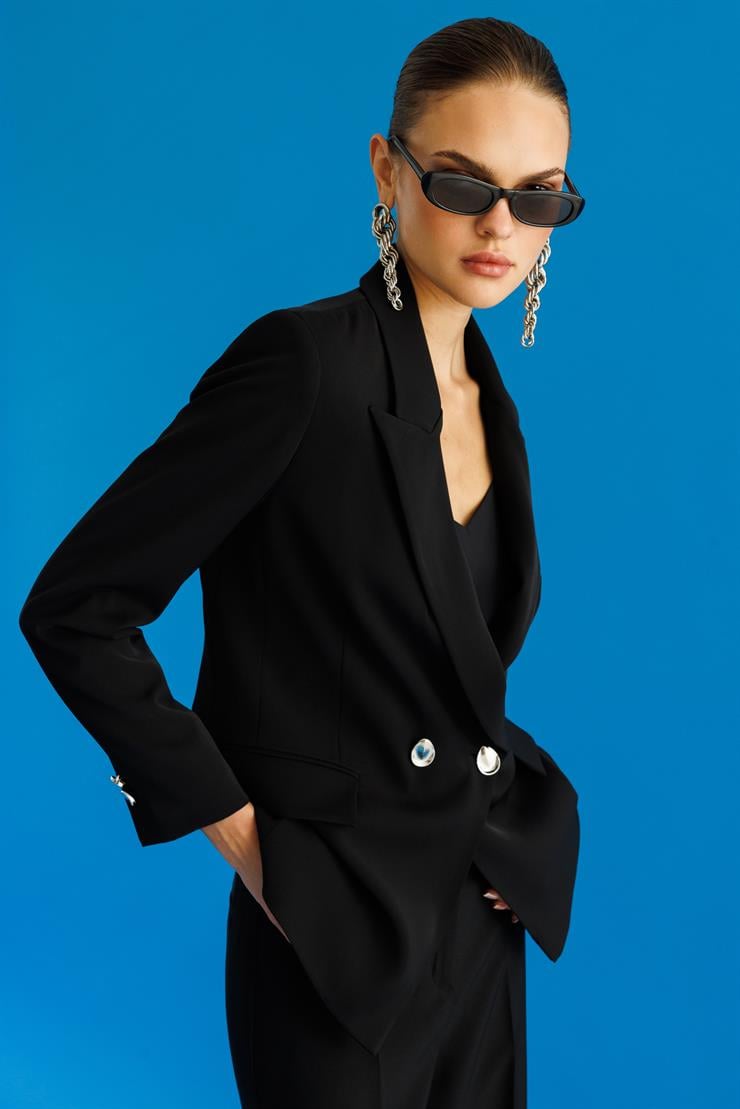 Modailgi  Kruvaze Kapamalı Torba Cepli Yırtmaçlı Kısa Ceket Siyah