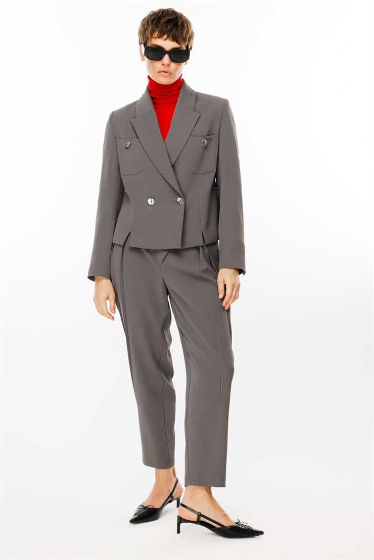 Modailgi  Kruvaze Kapamalı Torba Cepli Yırtmaçlı Kısa Ceket Gri