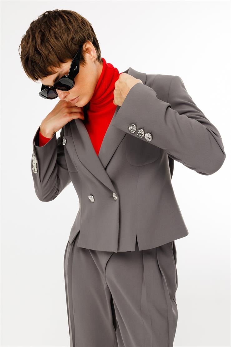 Modailgi  Kruvaze Kapamalı Torba Cepli Yırtmaçlı Kısa Ceket Gri