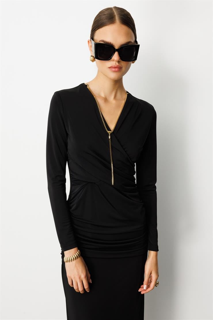 Modailgi  Kruvaze Yakalı Zincir Aksesuarlı Büzgülü Uzun Elbise Siyah