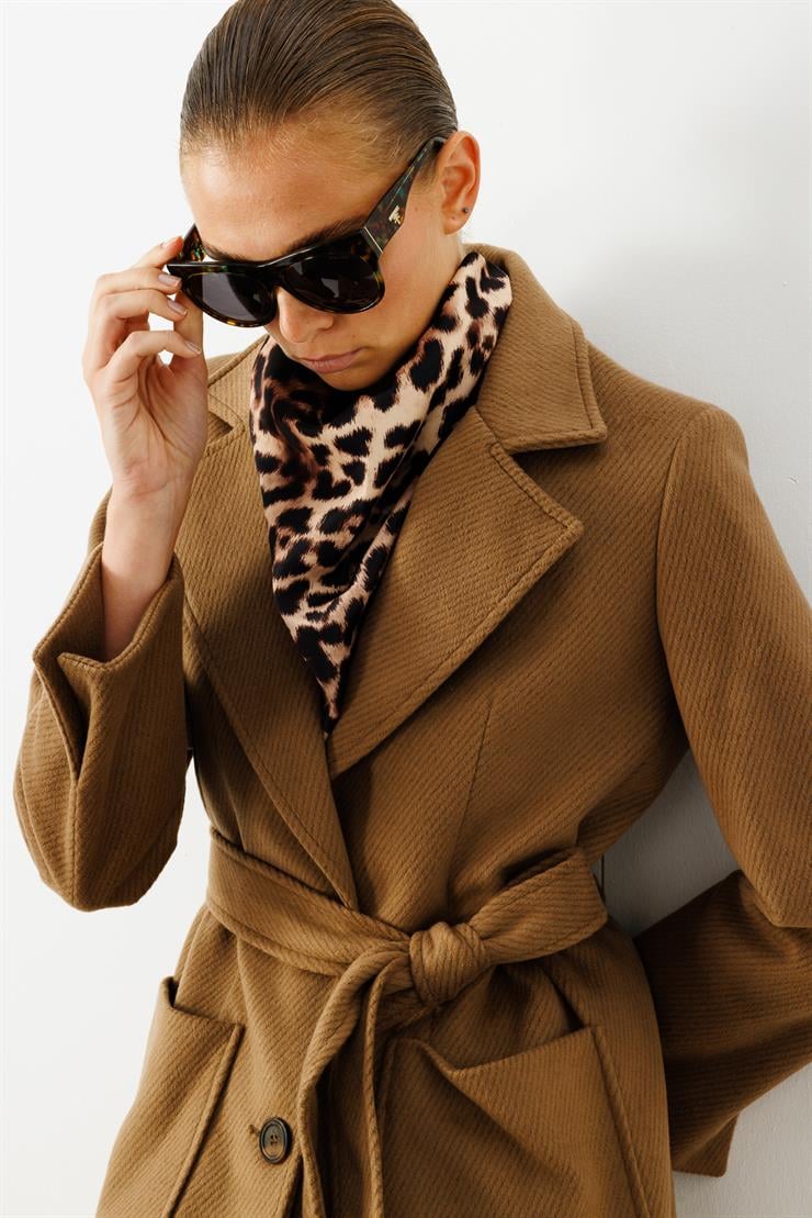 Modailgi  Kuptan Yırtmaçlı Diyagonal Çizgili Kaban Kahve