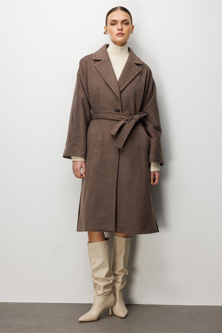 Modailgi  Kuşaklı Tek Düğmeli Diyagonal Çizgili Kaşe Kaban Kahve