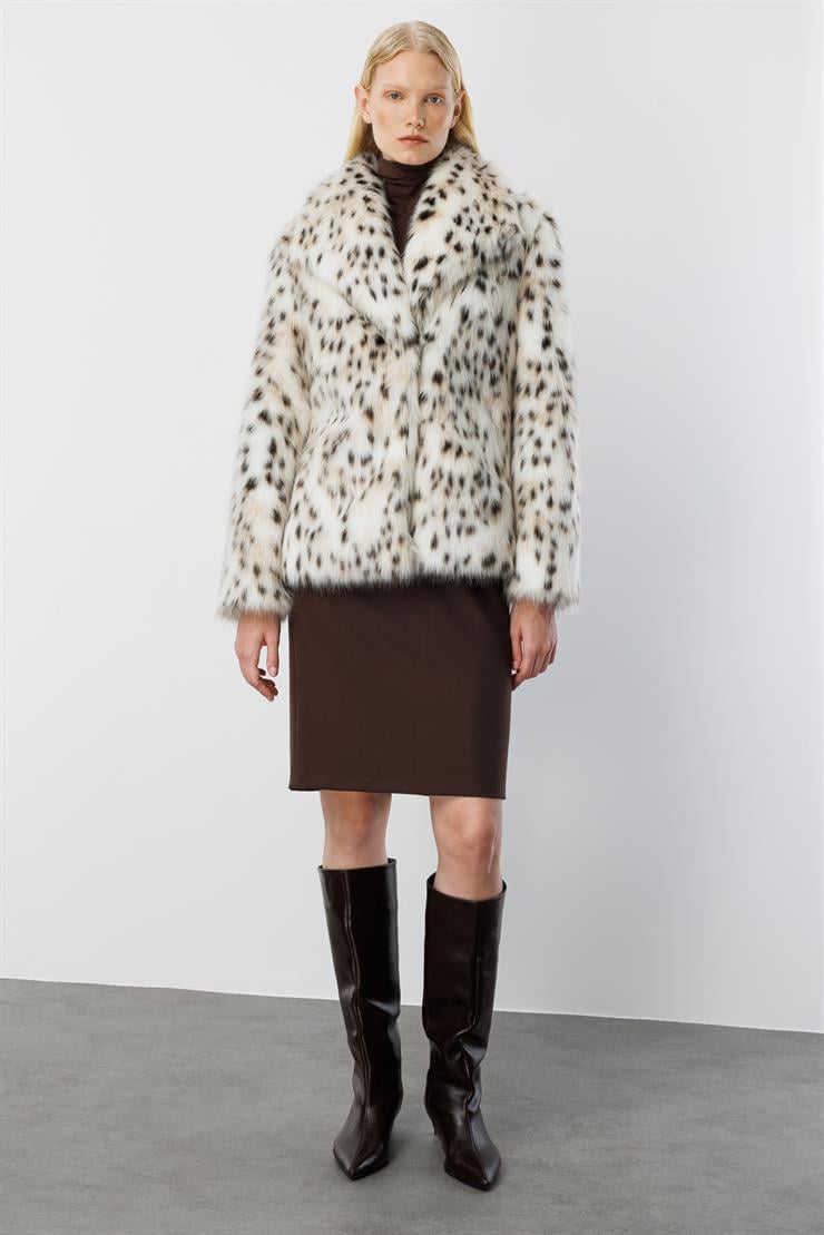 Modailgi  Mendil Yaka Leopar Desen Alcantara Kaban Orijinal