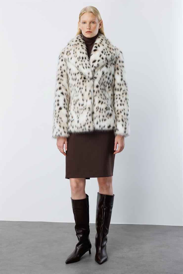 Modailgi  Mendil Yaka Leopar Desen Alcantara Kaban Orijinal