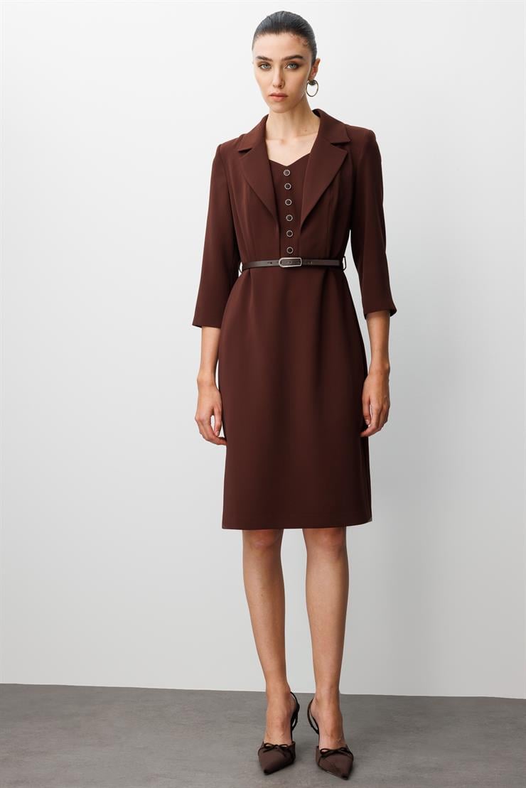 Modailgi  Mono Yaka Beli Kesik Ve Kemer Aksesuarlı Truvakar Kol Elbise Kahve