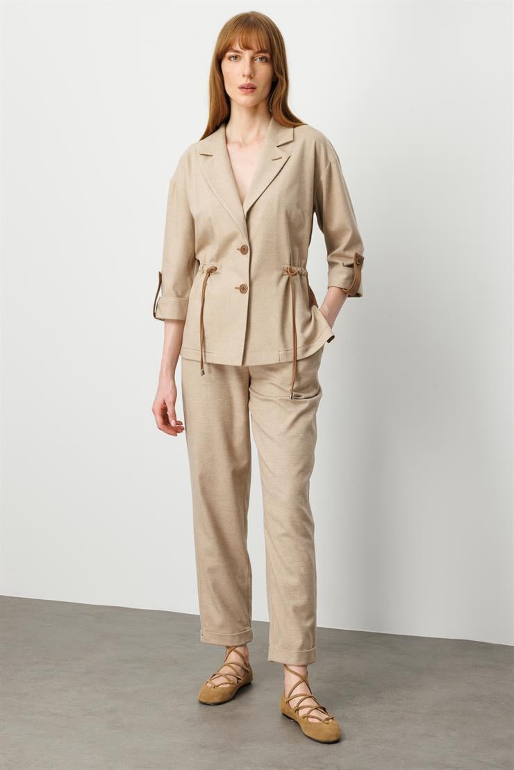 Modailgi  Mono Yaka Duble Kol Apoletli Kumaş Garni Detaylı Astarsız Ceket - 40047 Vizon