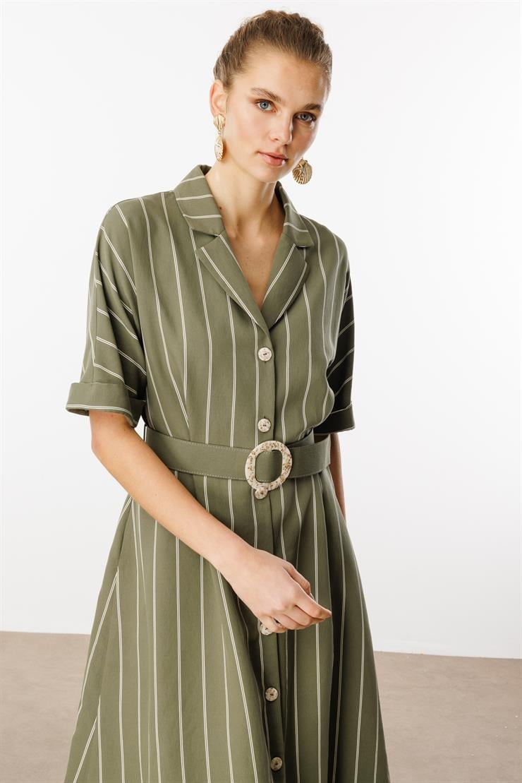 Modailgi  Mono Yaka Yarasa ve Duble Kol Yandan Cepli Kemer Detaylı Midi Boy Elbise Haki