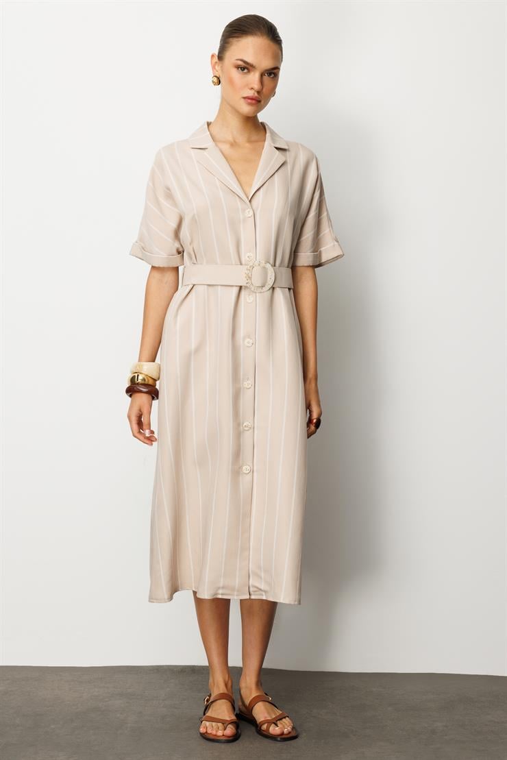 Modailgi  Mono Yaka Yarasa ve Duble Kol Yandan Cepli Kemer Detaylı Midi Boy Elbise Taş