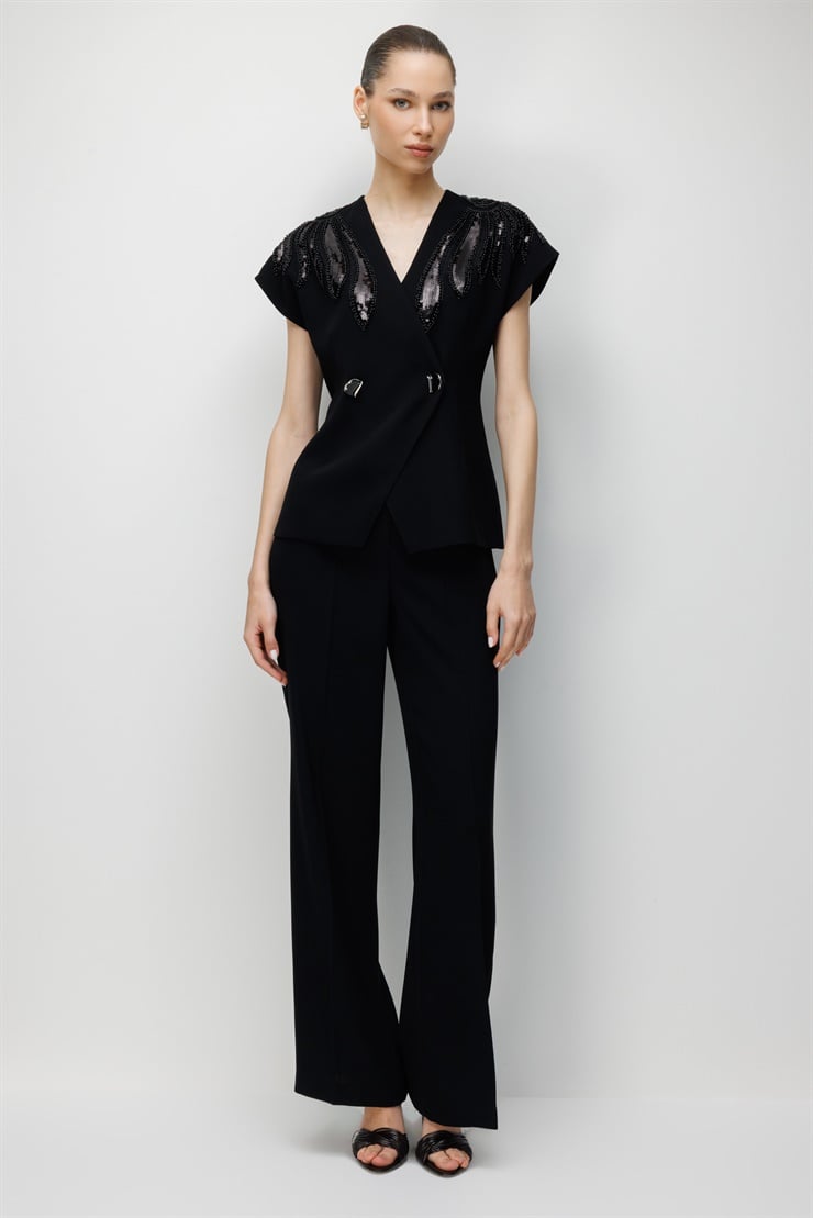 Modailgi  Omuzları Boncuk İşlemeli İki Düğmeli Ceket - 45020 Siyah