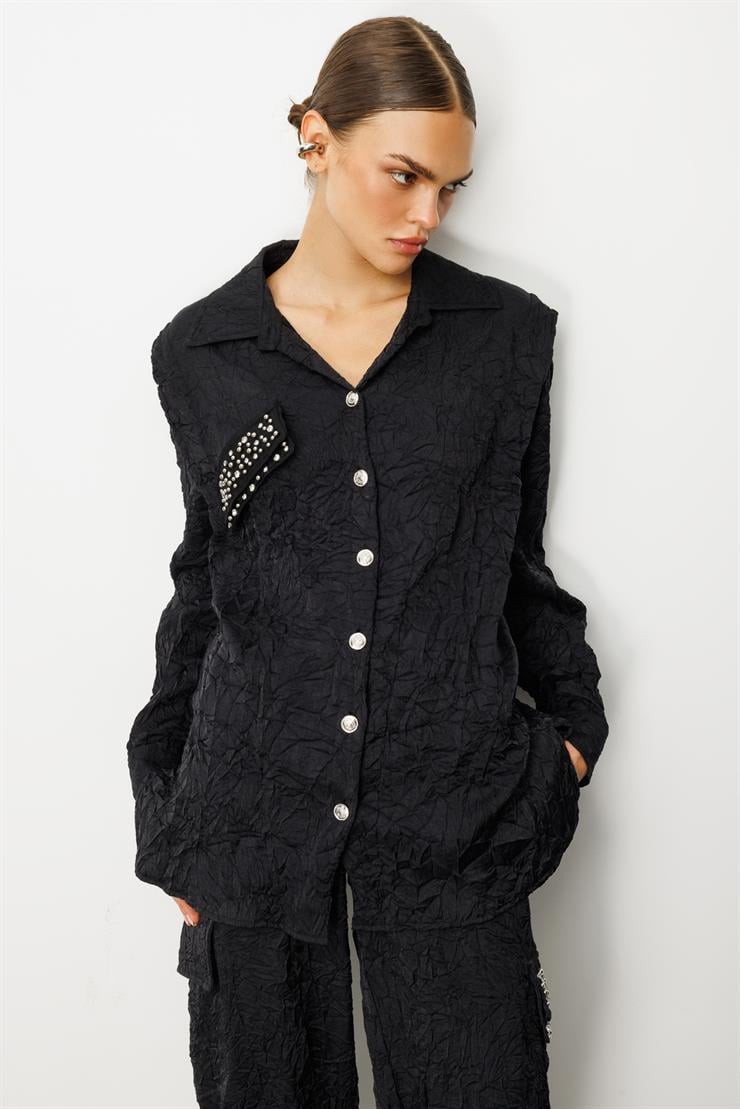 Modailgi  Omuzları Havalı Dikiş Detaylı Cep Kapağı İncili Düğme Kapamalı Gömlek Siyah