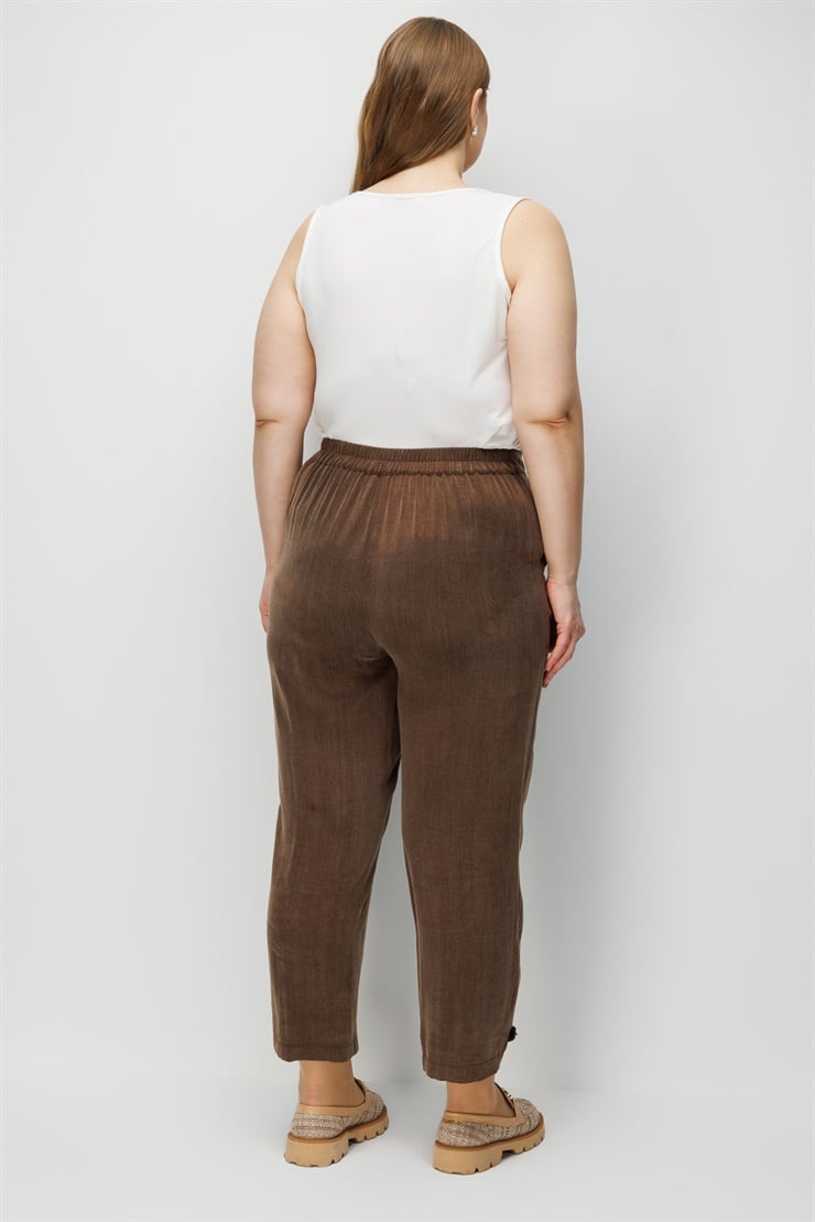 Modailgi  Paçaları Apoletli Kupra Kumaş Yan Cep Pantolon Kahve