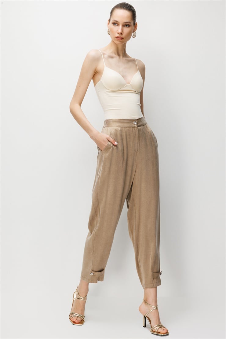 Modailgi  Paçaları Apoletli Kupra Kumaş Yan Cep Pantolon - 15084 Vizon