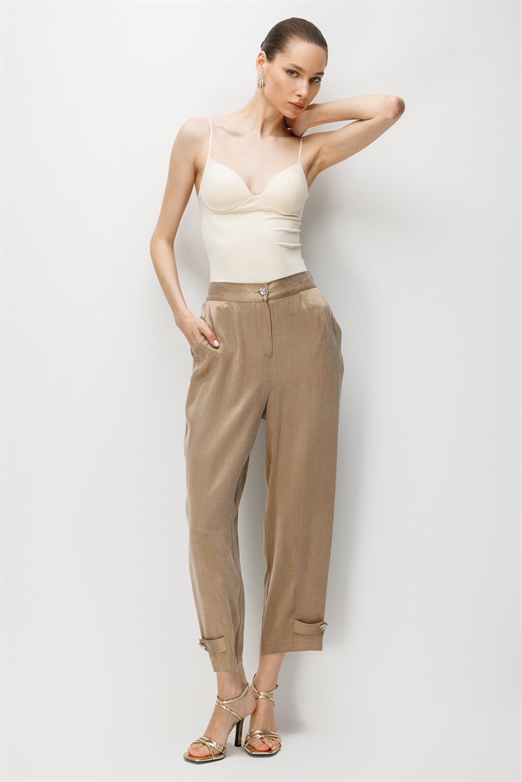 Modailgi  Paçaları Apoletli Kupra Kumaş Yan Cep Pantolon - 15084 Vizon