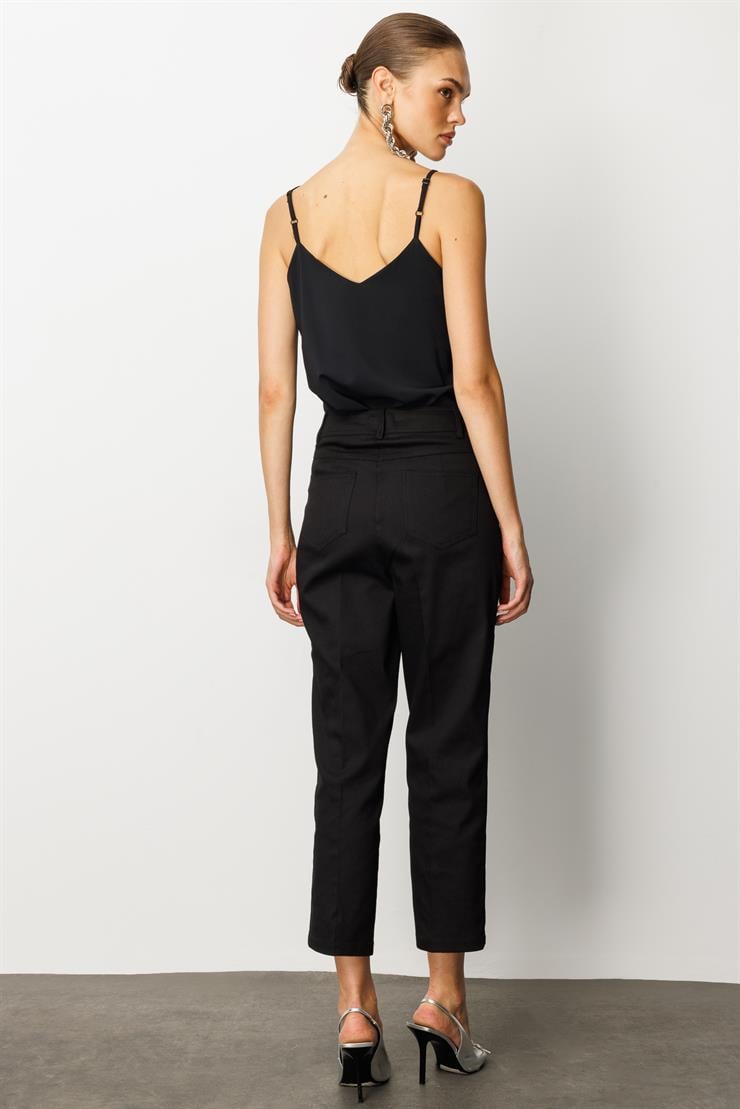 Modailgi  Paçası Kuşgözü ve İnci Detaylı Pantolon - 70041 Siyah