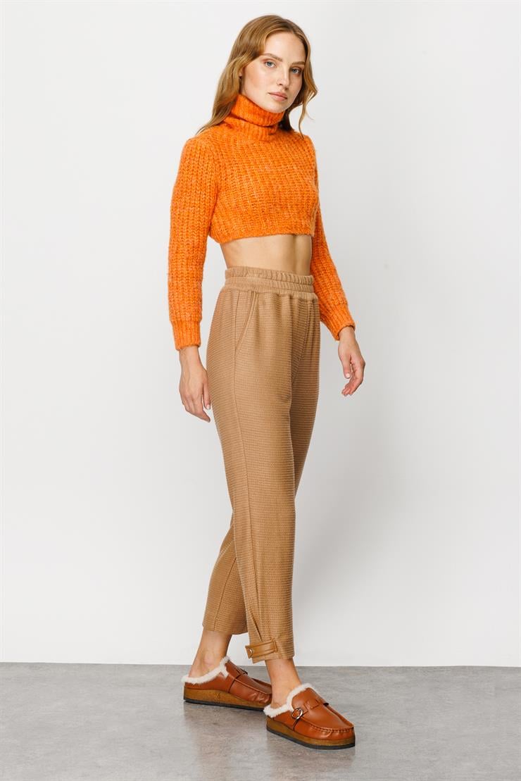 Modailgi  Paçası Pile ve Bant Detaylı Örme Pantolon Camel
