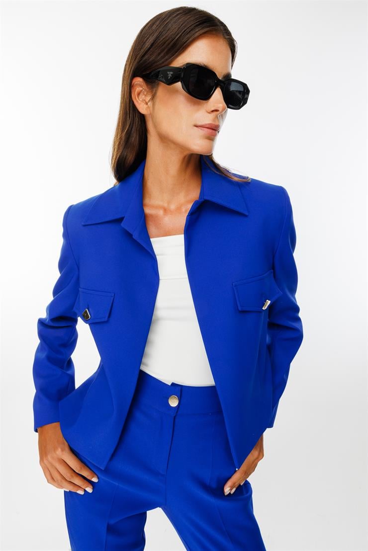 Modailgi  Pens ve Kapak Detaylı Kısa Ceket Saks