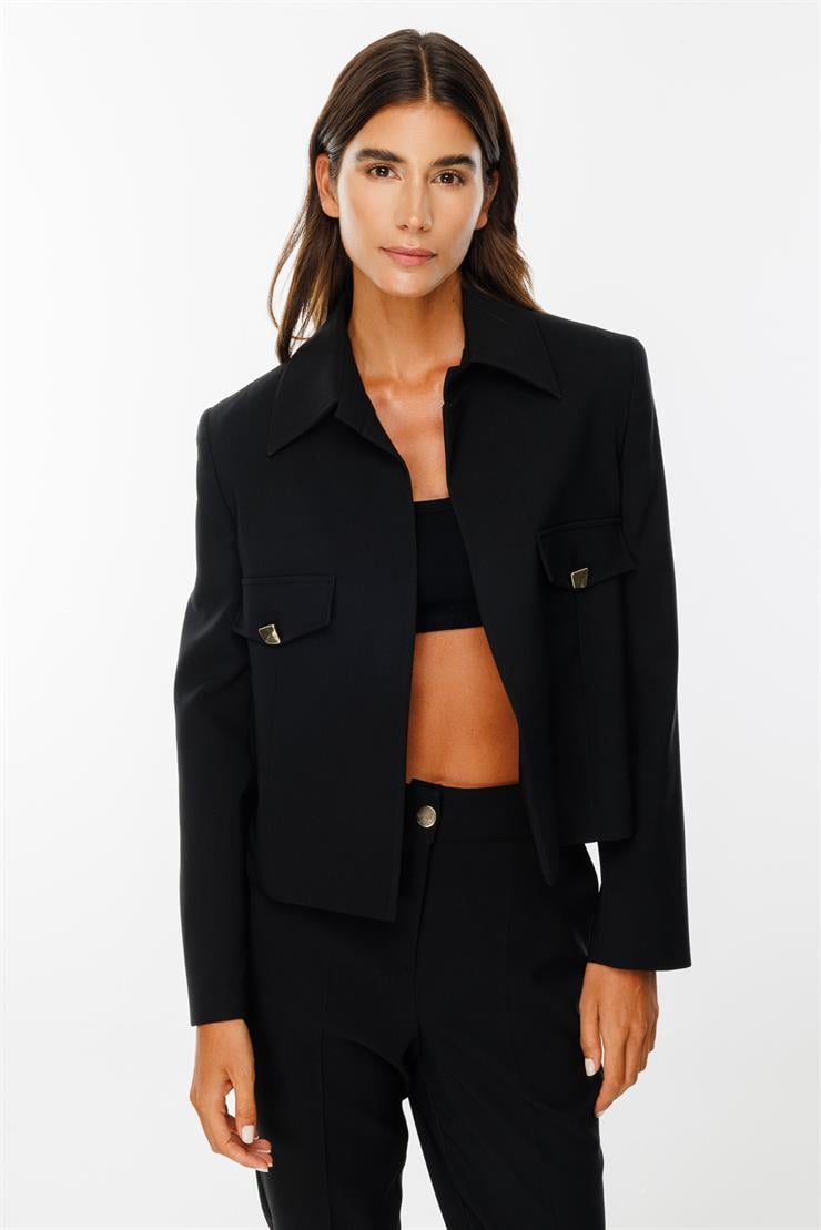 Modailgi  Pens ve Kapak Detaylı Kısa Ceket Siyah