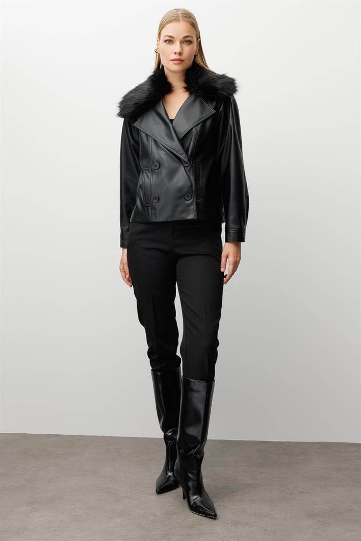 Modailgi  Reglan Kol Kruvaze Kapama Yakası Seyyar Kürk Aksesuarlı Kısa Deri Ceket Siyah