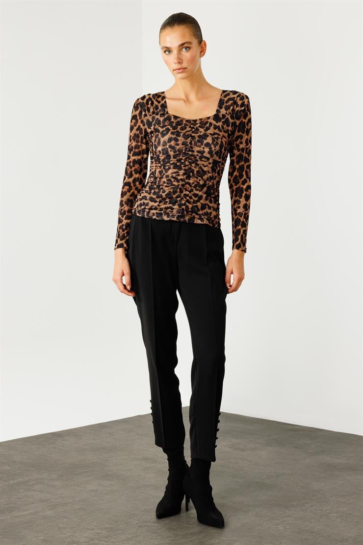 Modailgi  Robalı Önden Büzgülü Leopar Desen Bluz Vizon