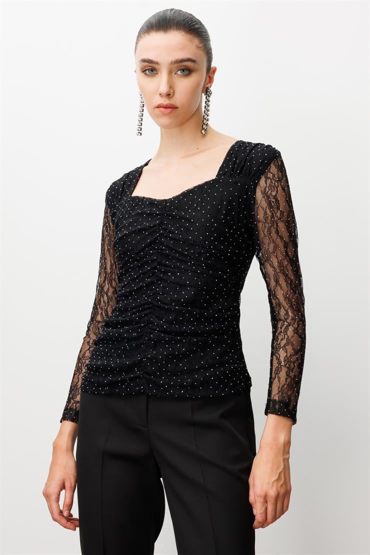 Modailgi  Robalı Önü Büzgü Detaylı Taşlı Dantel Bluz Siyah
