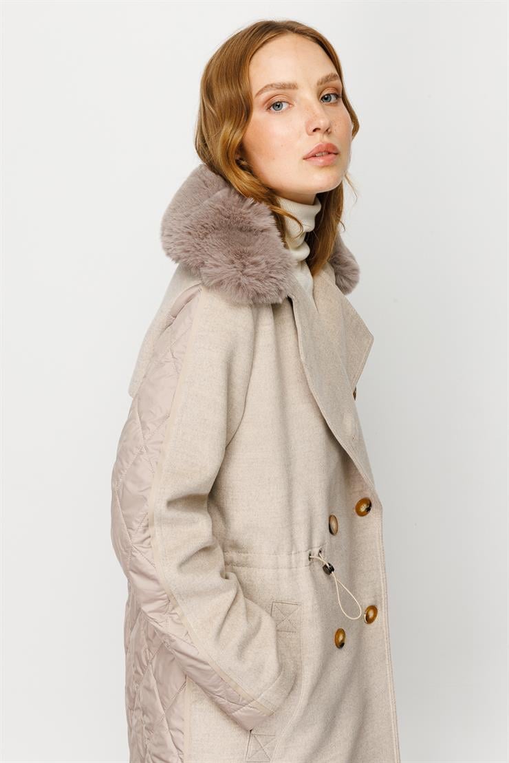 Modailgi  Yakası Kürklü Arkası Kapitoneli Şişme Kaban Bej