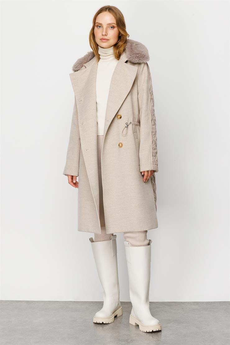 Modailgi  Yakası Kürklü Arkası Kapitoneli Şişme Kaban Bej