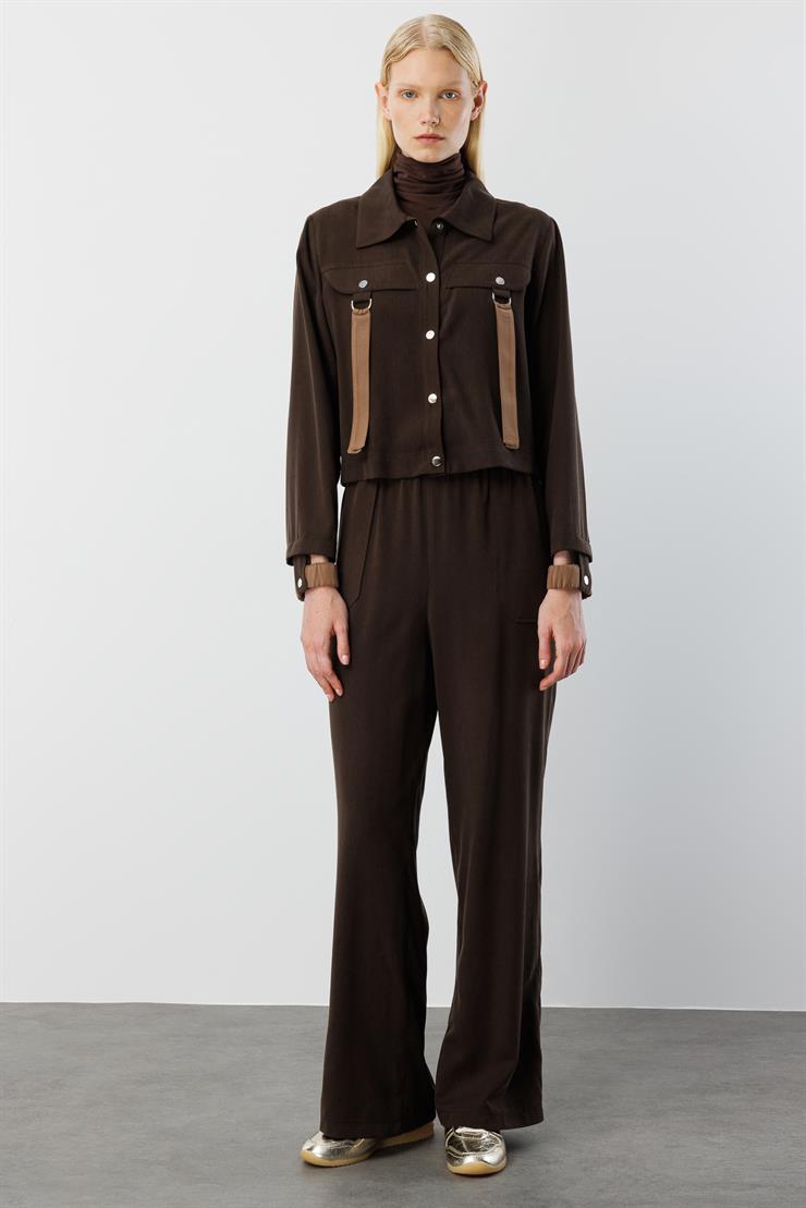 Modailgi  Şömziye Yaka Cep Kapakların Metal Toka ve Kuşak Detaylı Tunik - 40042 Kahve