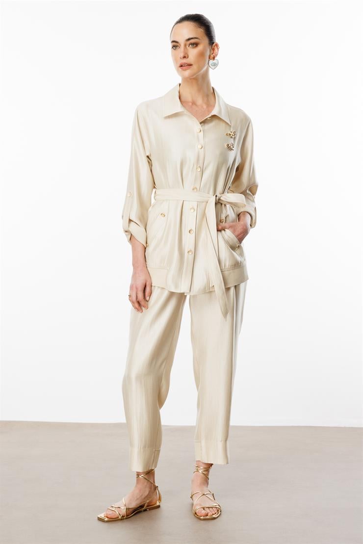 Modailgi  Şömziye Yaka Lastikli Kuşak Detaylı İşlemeli Tunik Bej