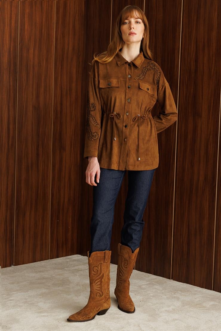 Modailgi  Şömziye Yakalı Roba Ve Kapak Cep Detaylı Belde Tünel Bağcıklı Lase Nakış Gömlek Taba