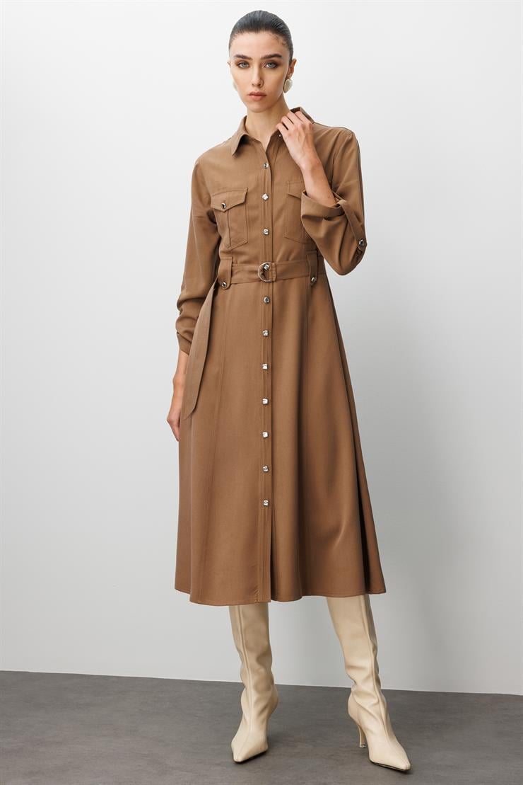 Modailgi  Spor Dikiş Detaylı Belde Kuşaklı Apoletli Midi Boy Gömlek Elbise Vizon