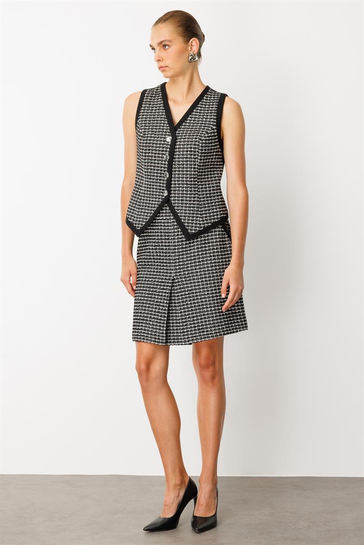 Modailgi  V Yaka Enküstre Detaylı Ön Beden Simetrik Kesim Kısa Tuvit Yelek Siyah