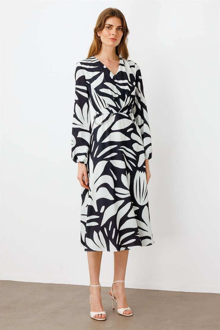 Modailgi  V Yakalı Uzun Kol Önden Pile ve Zincir Kuşak Detaylı Midi Boy Elbise Siyah