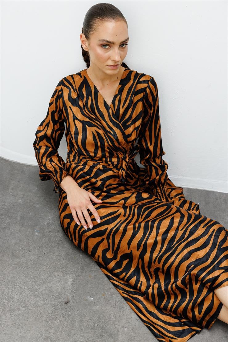 Modailgi  Volanlı Uzun Zebra Desen Elbise Tarçın