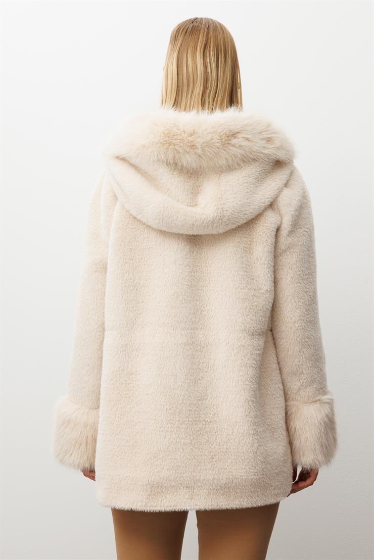 Modailgi  Yaka ve Kol Manşeti Kürklü Fermuarlı Alcantara Kaban Camel