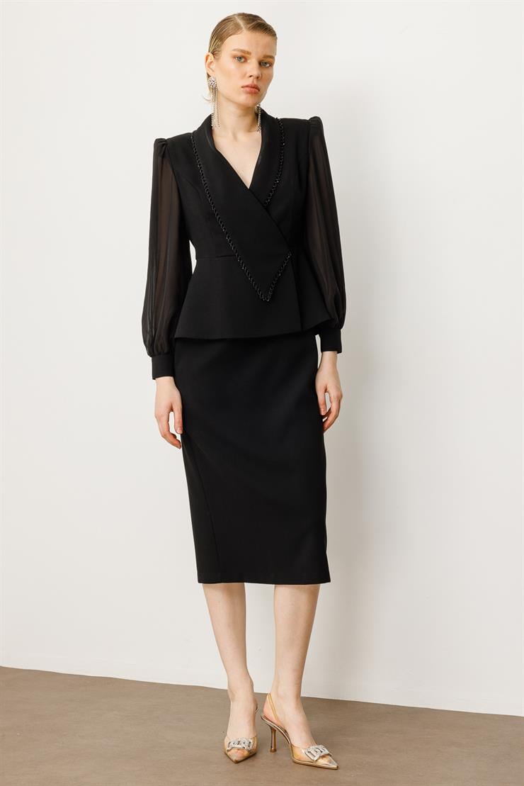 Modailgi  Yakası Aksesuar İşlemeli Kolları Şifon Kruvaze Elbise Siyah