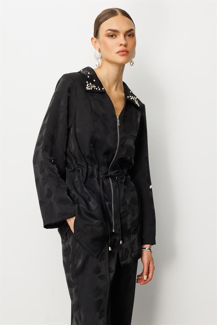 Modailgi  Yakası Akseuar Detaylı Safari Kol Fermuar Kapamalı Tünel Bağlamalı Ara Boy Tunik Siyah