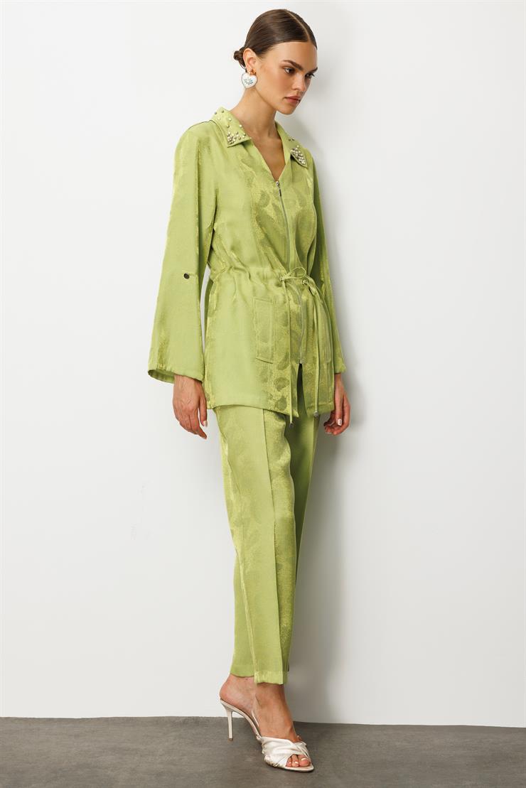 Modailgi  Yakası Akseuar Detaylı Safari Kol Fermuar Kapamalı Tünel Bağlamalı Ara Boy Tunik Yeşil