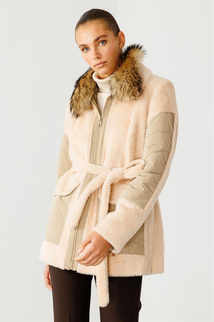 Modailgi  Yakası Kürklü Cep Kapaklı Peluş Kaban Camel