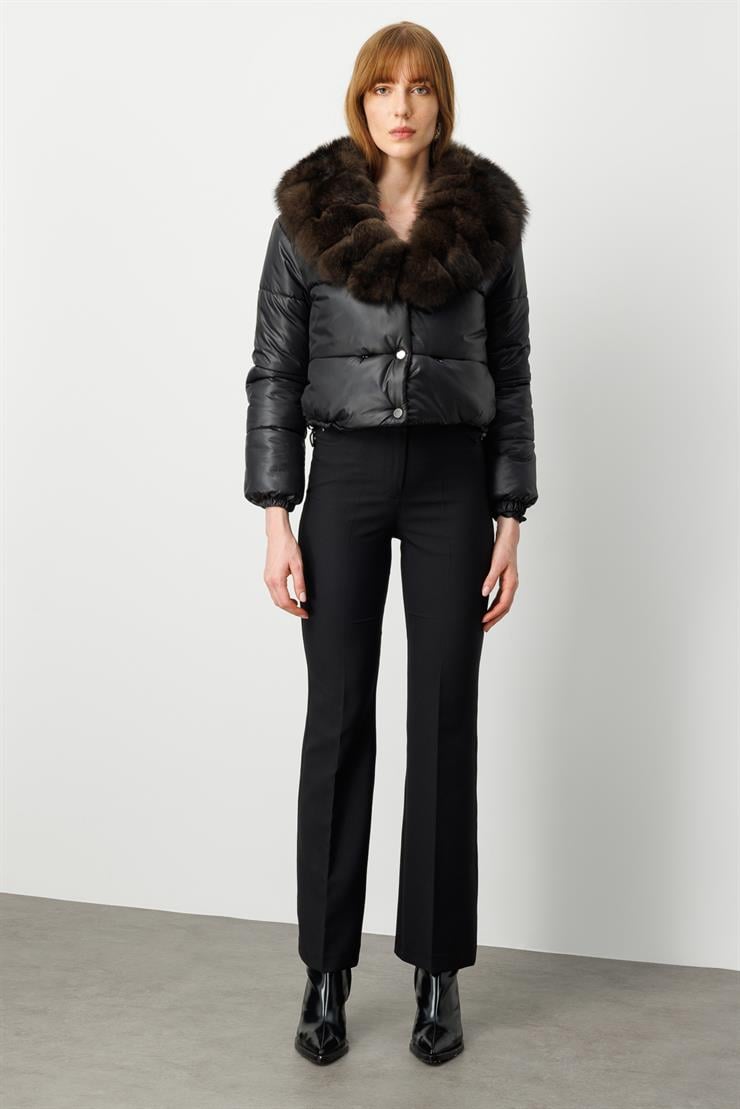 Modailgi  Yakası Kürklü Çıtçıtlı Kısa Şişme Kaban Siyah