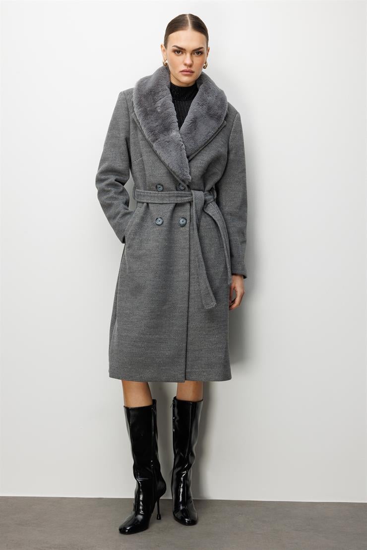 Modailgi  Yakası Kürklü Diyagonal Çizgili Kruvaze Kaban Gri