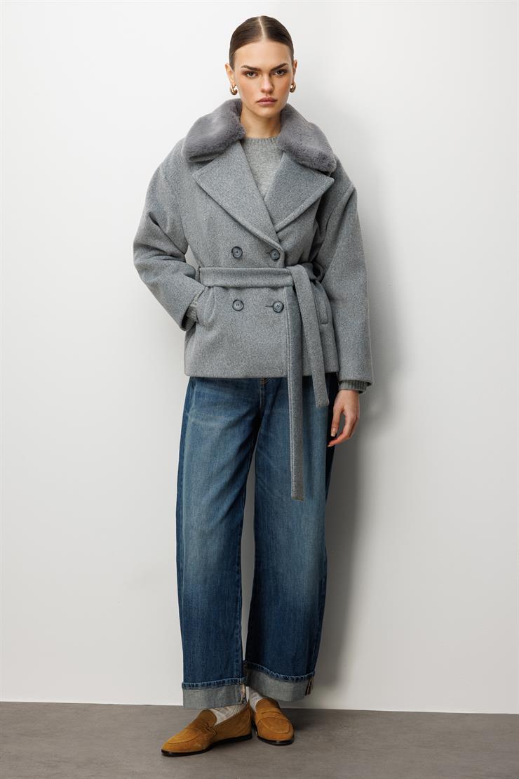 Modailgi  Yakası Kürklü Kruvaze Kemerli Kısa Kaşe Kaban Gri